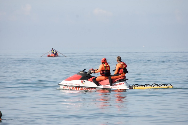 Sicurezza litorale: attivato il soccorso acquatico dei Vigili del fuoco